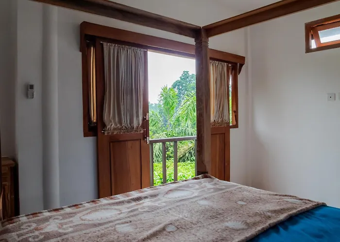 Surf Retreat Villa Sari Bali