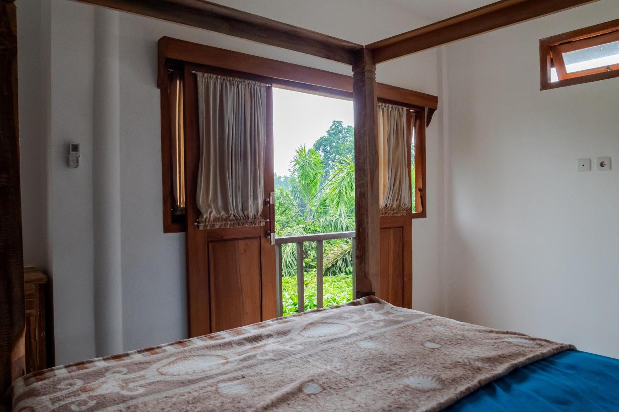 Surf Retreat Sari Bali * Pulukan